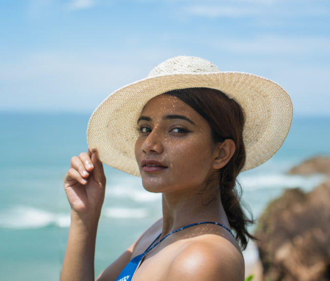 Is Spray Sunscreen Actually Effective? A Look at Transparent Sunscreen Spray for the Body